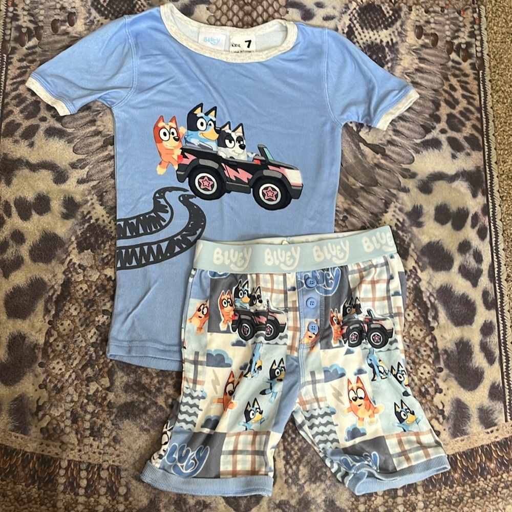 Bluey Cotton On Super Soft Pajama Set. Size 7. Washed, but never worn!